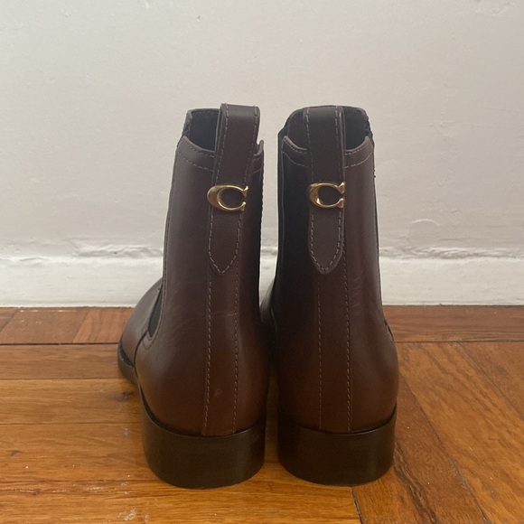 Never Worn Coach Maeve Brown Leather Chelsea Boot - Picture 4 of 8